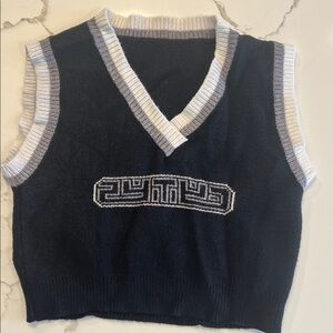 Graphic dark blue cropped and sleeveless sweater SHEIN